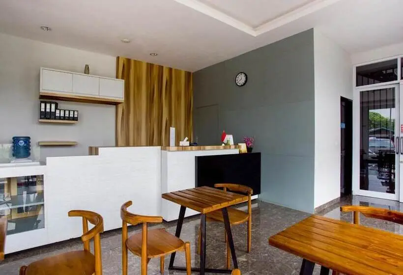 ホテル Collection O Bekasi Timur Near Gedung Juang Formerly Regia Tambun
