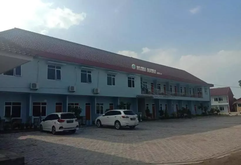 Hotelli Oyo 3277 Inayah Pkpri