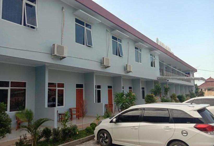 Szálloda Oyo 3277 Inayah Pkpri