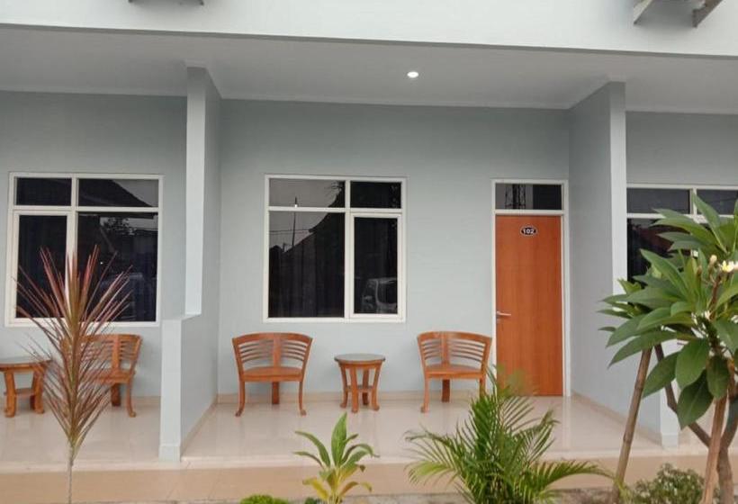 Szálloda Oyo 3277 Inayah Pkpri