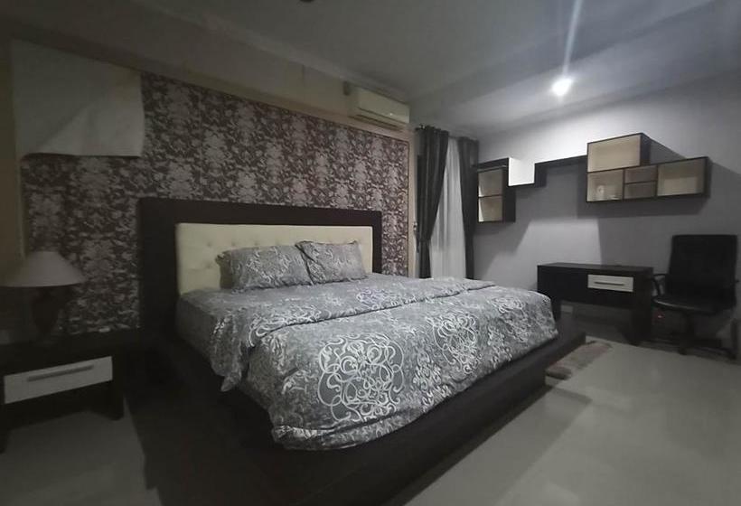 בית מלון כפרי Oyo 3293 Sulthan Ix Guest House