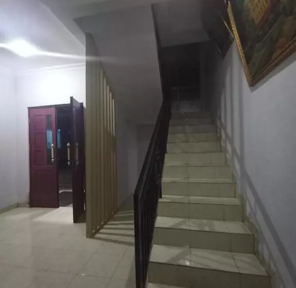 ホテル Oyo 3293 Sulthan Ix Guest House