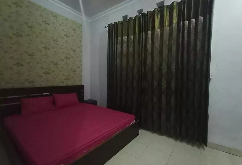 ホテル Oyo 3293 Sulthan Ix Guest House
