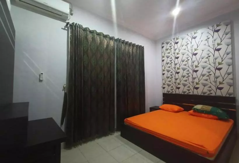 ホテル Oyo 3293 Sulthan Ix Guest House