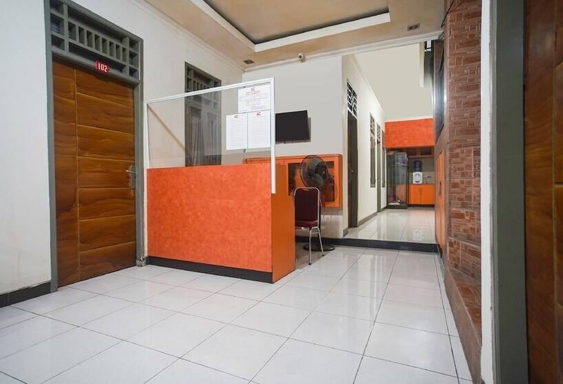 هتل Oyo 3323 Icha Homestay