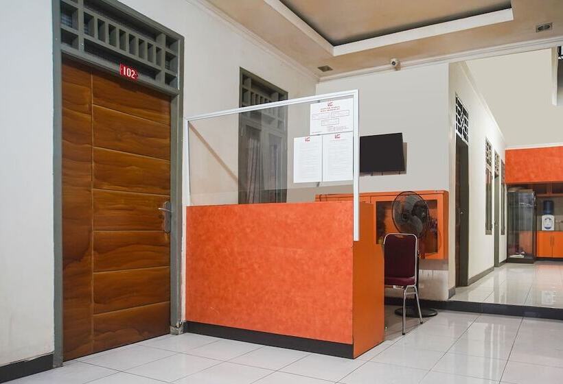 هتل Oyo 3323 Icha Homestay