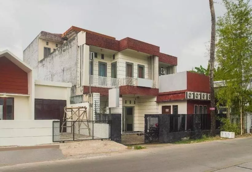 هتل Oyo 3323 Icha Homestay