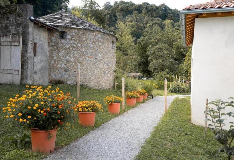 فندق ريفى Agriturismo La Derta
