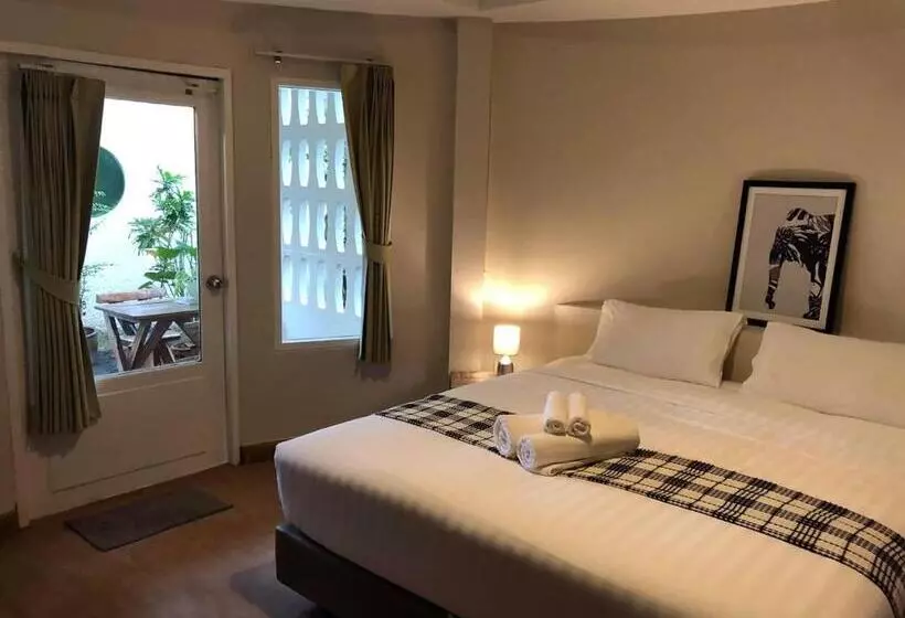 Hotelli Saffron On The Sea Resort