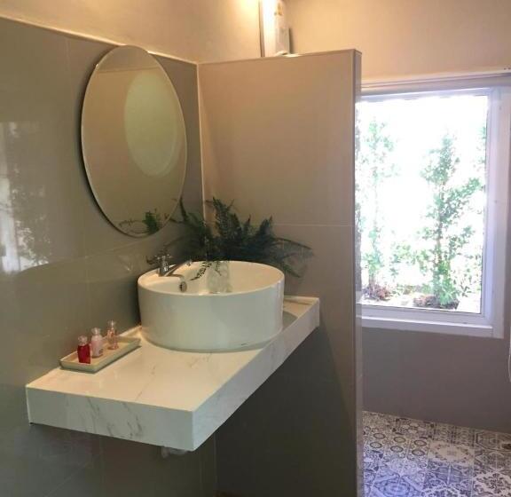 فندق Saffron On The Sea Resort