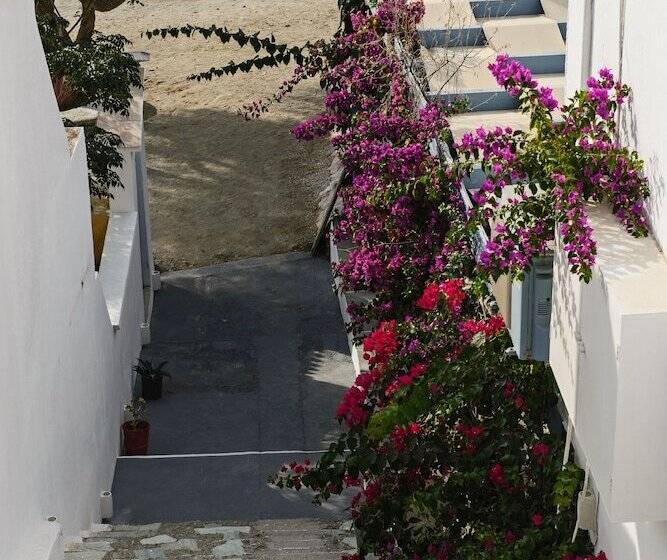 Perigiali Rooms & Apartments Folegandros