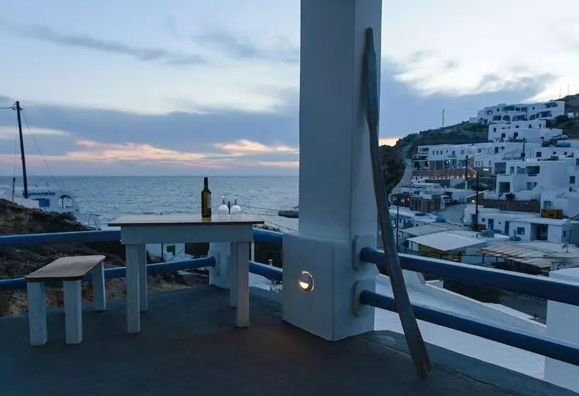 Perigiali Rooms & Apartments Folegandros