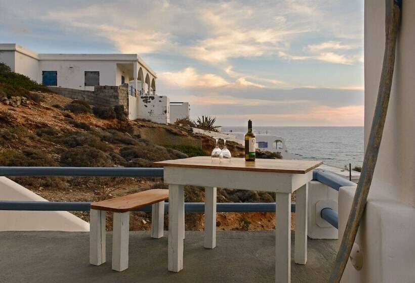 Perigiali Rooms & Apartments Folegandros