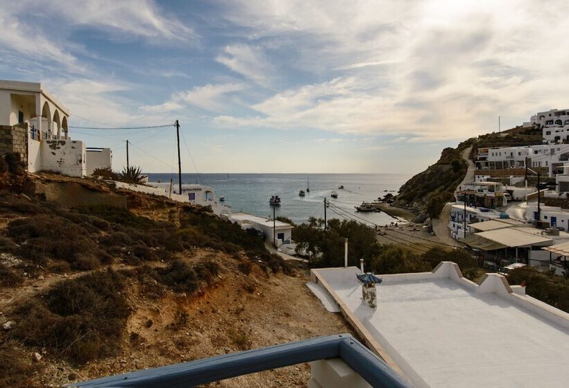 Perigiali Rooms & Apartments Folegandros