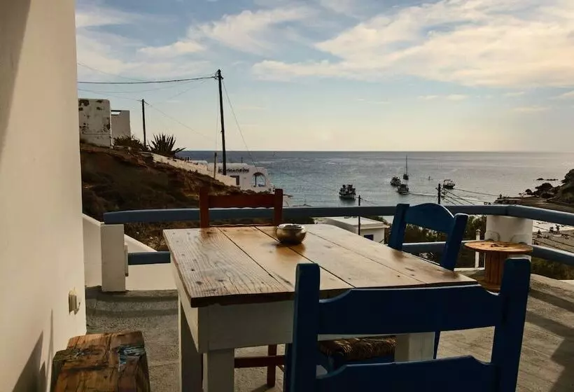 Perigiali Rooms & Apartments Folegandros