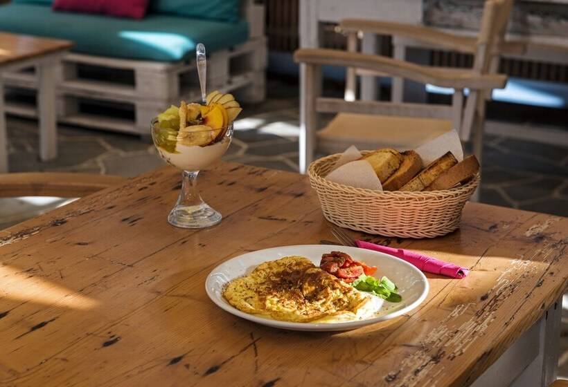 Perigiali Rooms & Apartments Folegandros