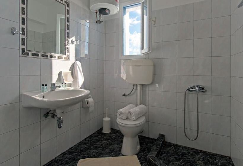 Perigiali Rooms & Apartments Folegandros