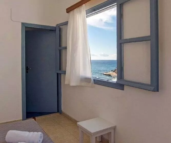 Perigiali Rooms & Apartments Folegandros