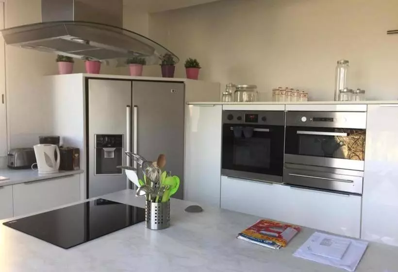 تختخواب و صبحانه Villa Blanqui