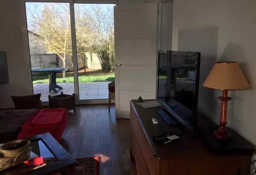 تختخواب و صبحانه Villa Blanqui