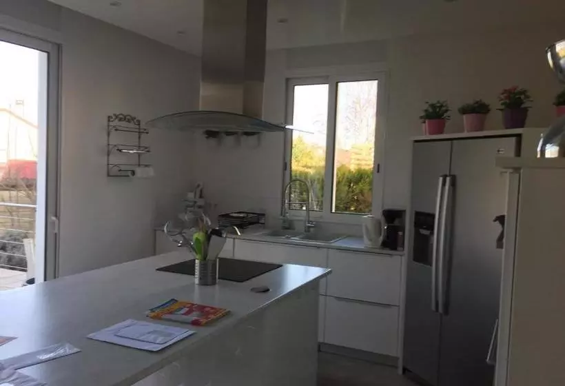 تختخواب و صبحانه Villa Blanqui
