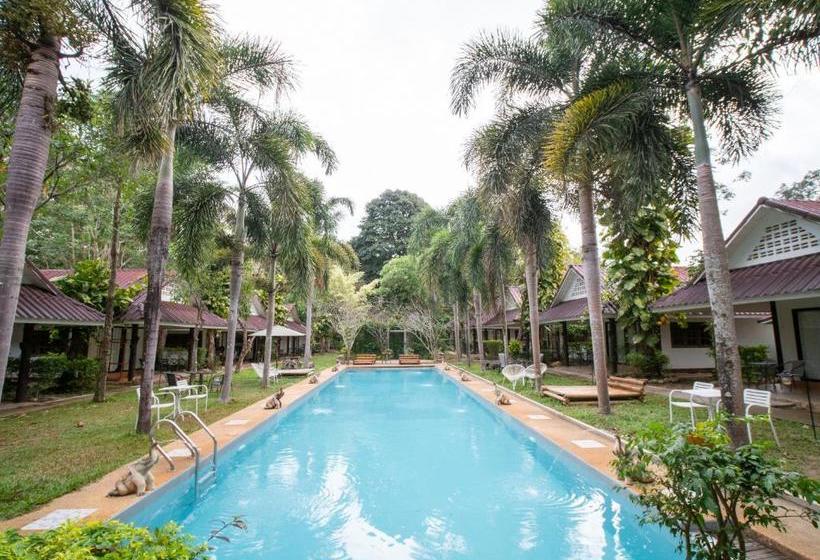 호텔 Capital O 834 Iyara Resort & Spa