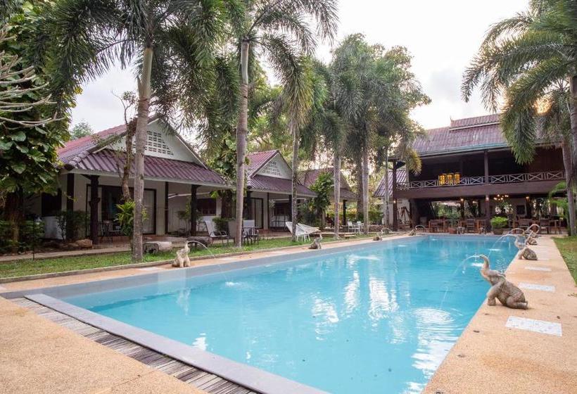 호텔 Capital O 834 Iyara Resort & Spa