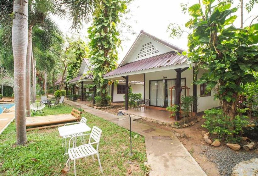 호텔 Capital O 834 Iyara Resort & Spa