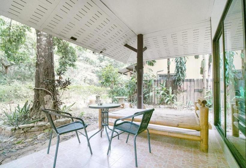 호텔 Capital O 834 Iyara Resort & Spa