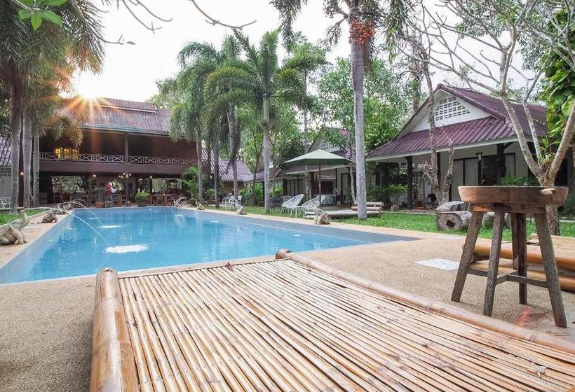 호텔 Capital O 834 Iyara Resort & Spa