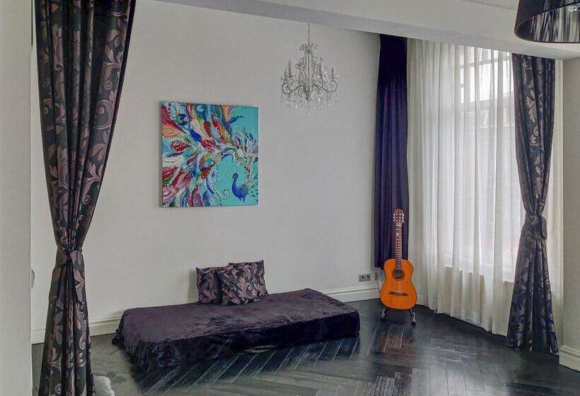 צימר Sézane S Lodges: Shared Home   Not Hotel   In Museum District