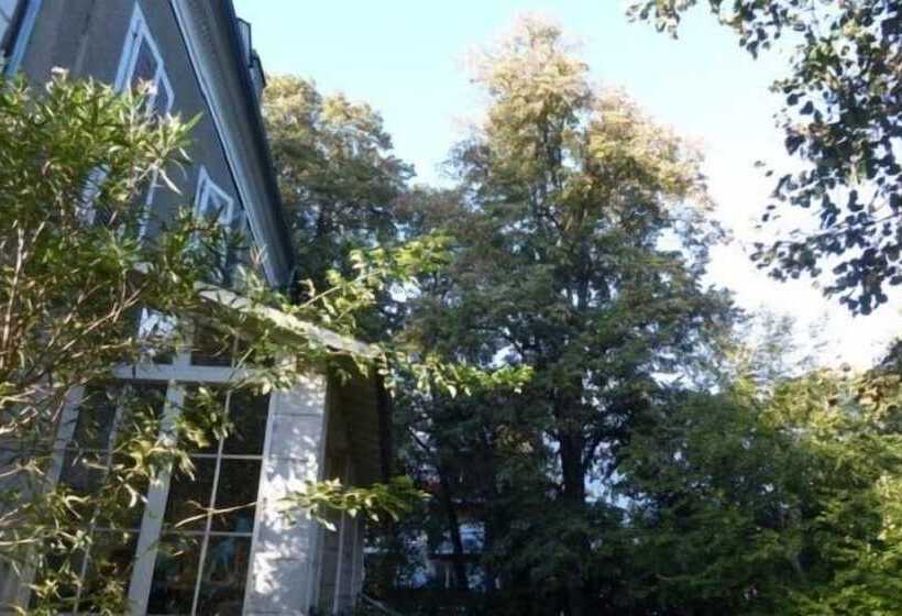 پانسیون Villa Dampierre