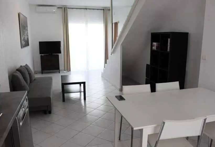 Residence Enzo Paradise