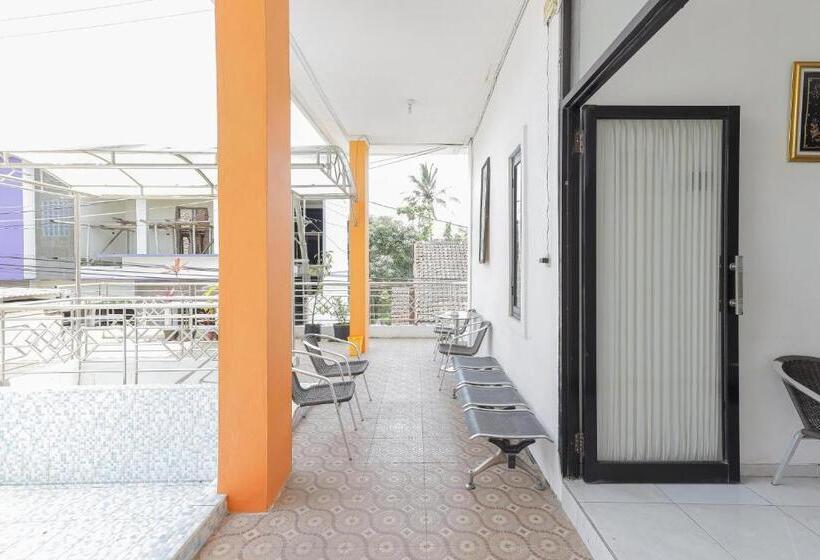 Urbanview Hotel Near Jatim Park 3 By Reddoorz