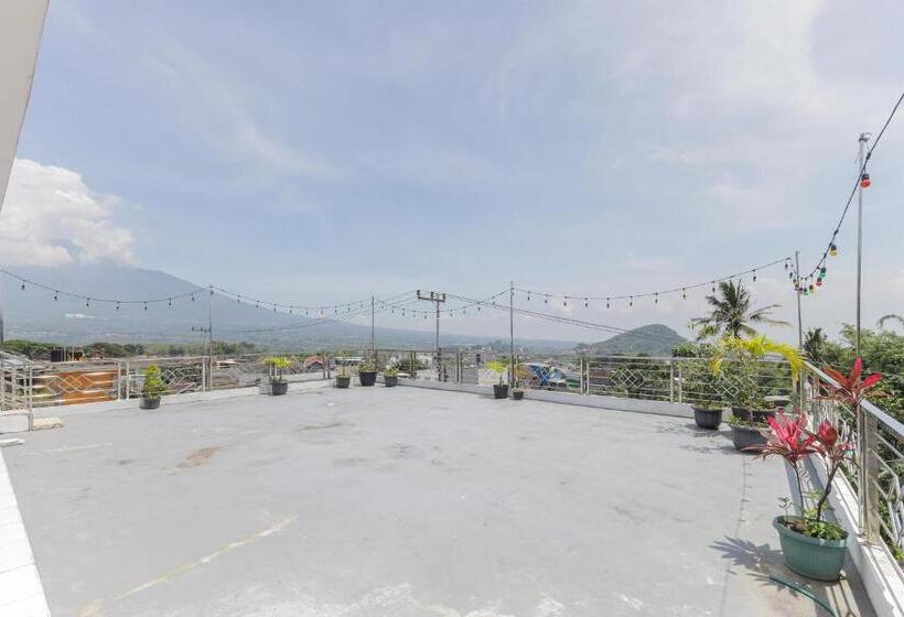 Urbanview Hotel Near Jatim Park 3 By Reddoorz