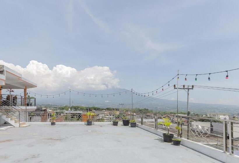 Urbanview Hotel Near Jatim Park 3 By Reddoorz