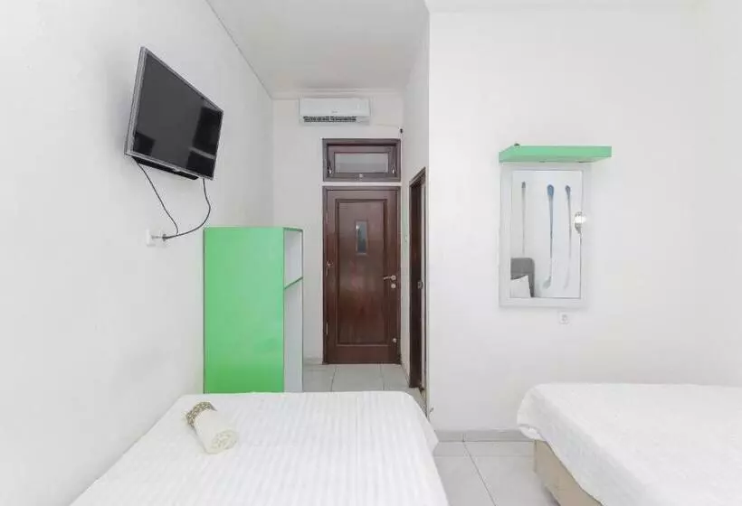 Urbanview Hotel Near Jatim Park 3 By Reddoorz