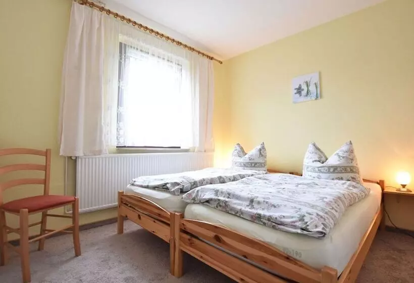 Beautiful Apartment In Proseken With Garden