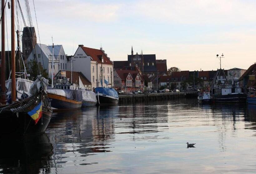 Beautiful Apartment In Proseken With Garden