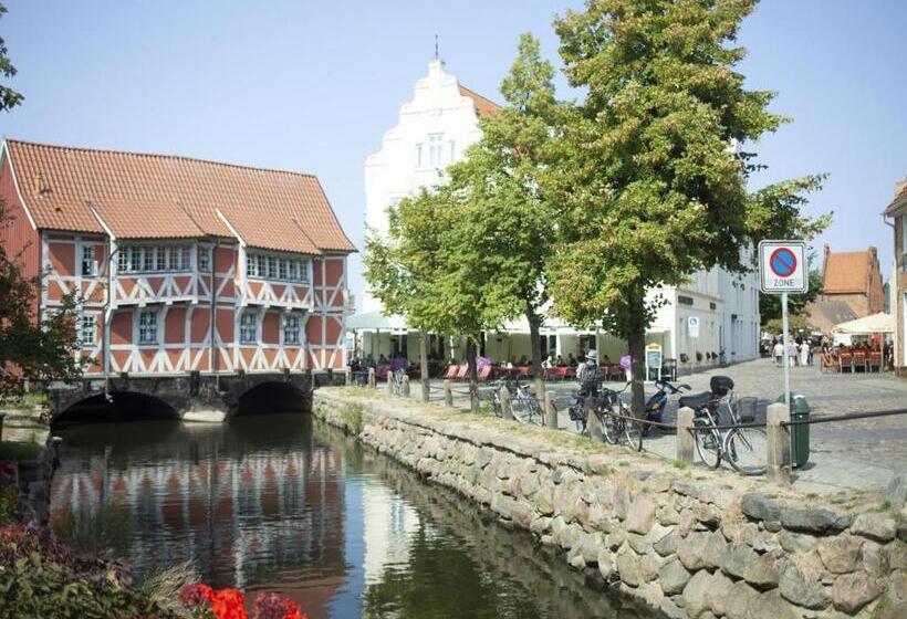 Beautiful Apartment In Proseken With Garden