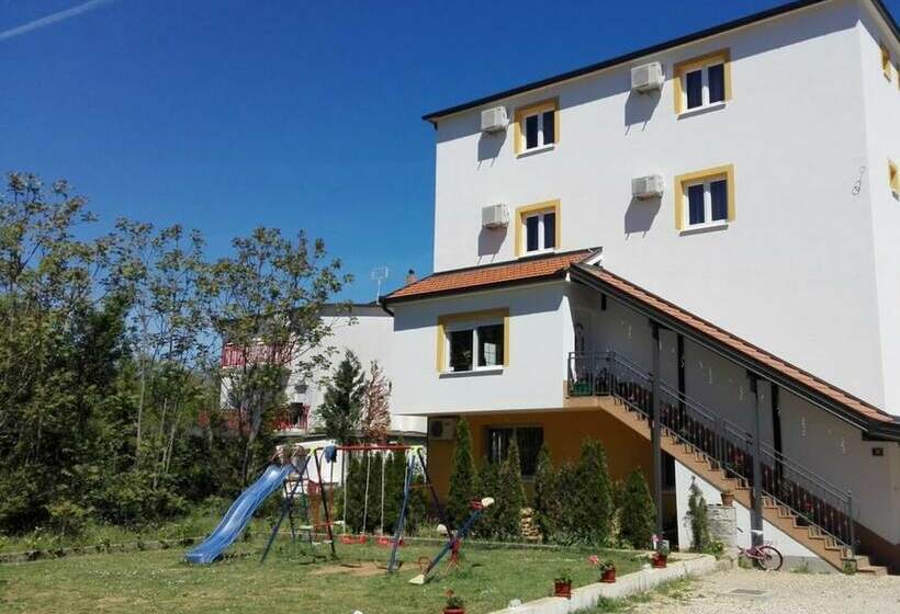 تختخواب و صبحانه Pansion Eden