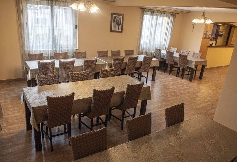 تختخواب و صبحانه Pansion Eden