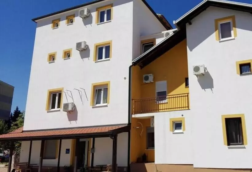 تختخواب و صبحانه Pansion Eden