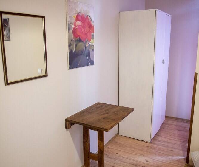 تختخواب و صبحانه Pansion Eden