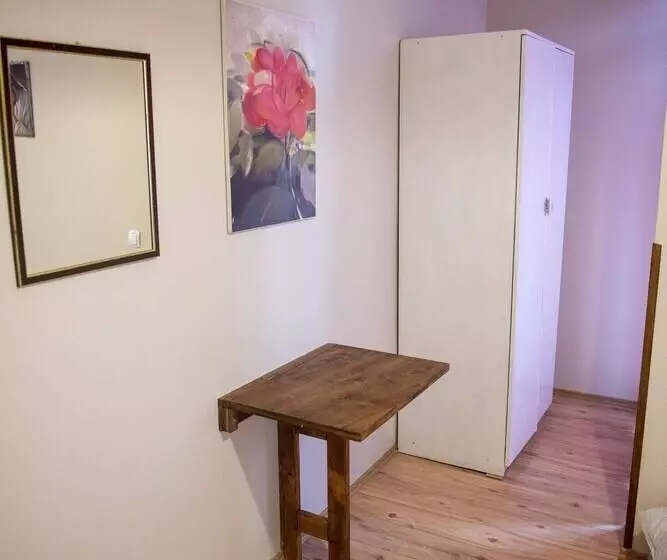 تختخواب و صبحانه Pansion Eden