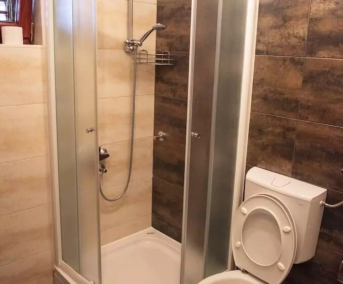 تختخواب و صبحانه Pansion Eden