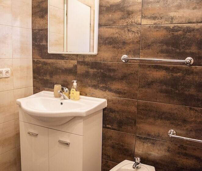 تختخواب و صبحانه Pansion Eden