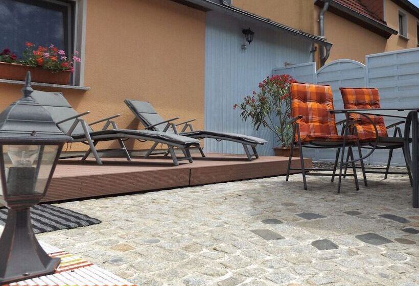 Cosy Apartment With In Pirna With Private Terrace