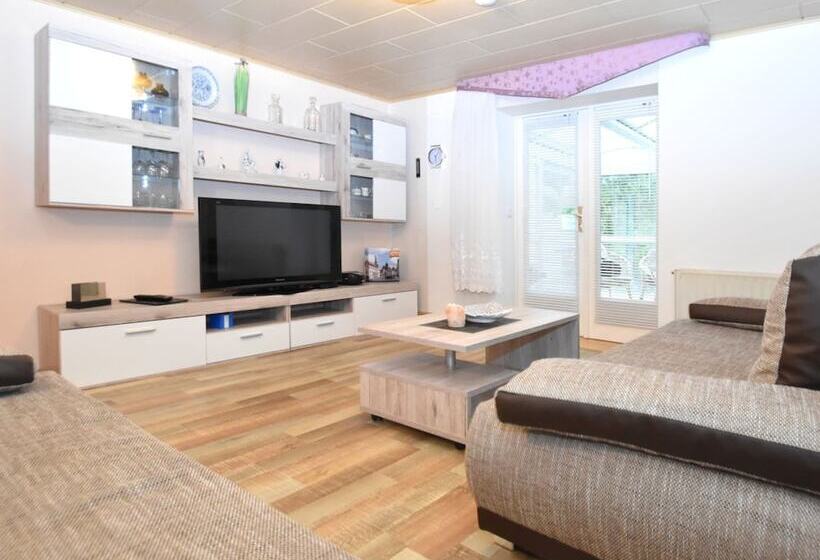 Cosy Apartment With In Pirna With Private Terrace