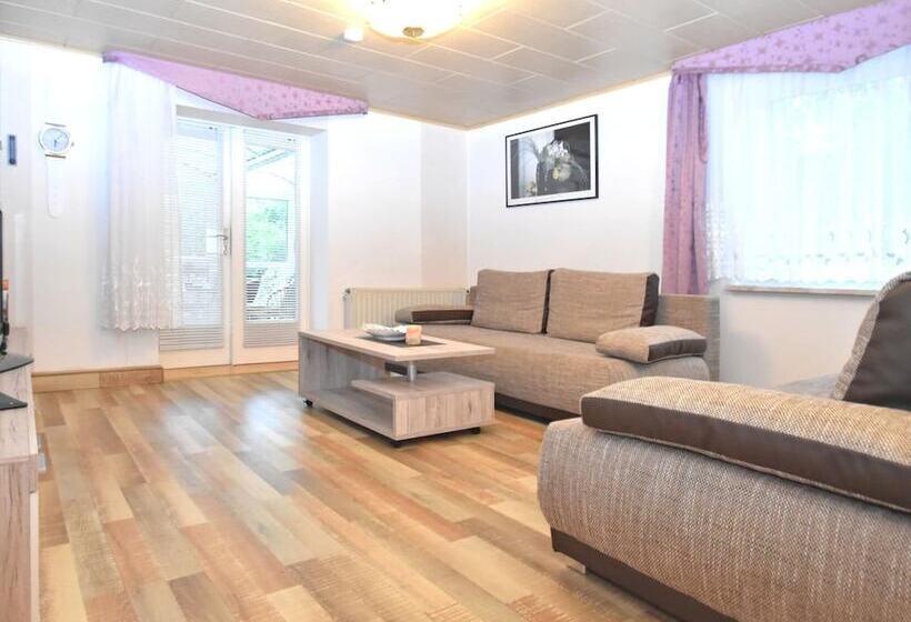 Cosy Apartment With In Pirna With Private Terrace